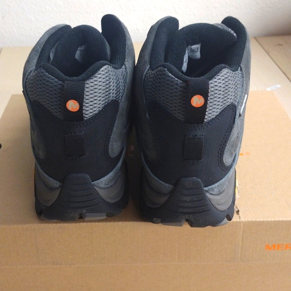 Merrell Men's MOAB Waterproof Mid-cut Hiking Shoes! - Picture 4 of 6